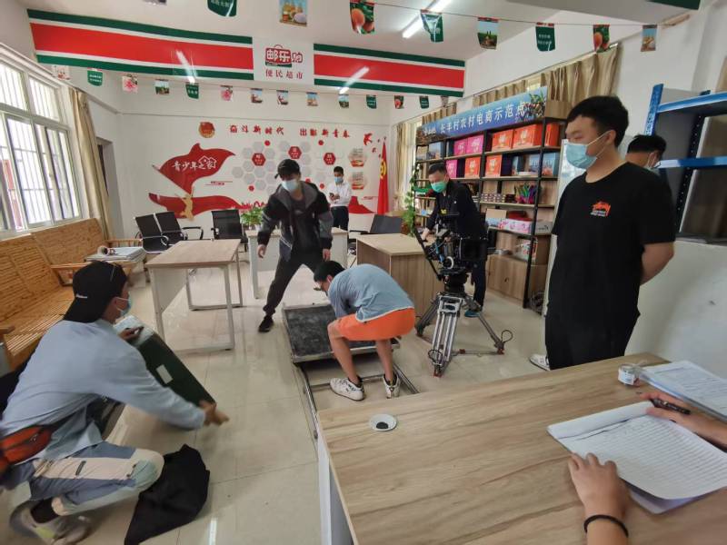 铁力市广告片拍摄公司：极简主义践行者，少即是多的视觉哲学